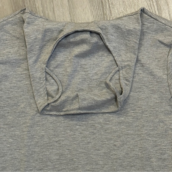 Bam BY BETSY ADAM SHORT SLEEVE ATTACHED FACE MASK T-SHIRT SZ L GRAY - Picture 3 of 11